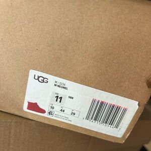 Red Neumel Uggs